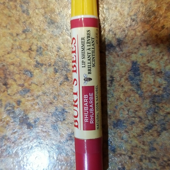 Burt's Bees rhubarb Lip Shimmer balm stick, NWT, 2.6 g - Picture 2 of 2